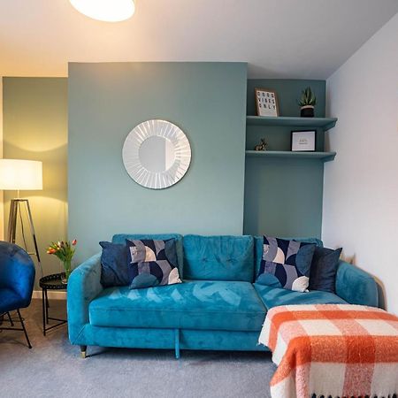 The Becket - Three Bedroom City Centre House With Parking Canterbury Exterior photo