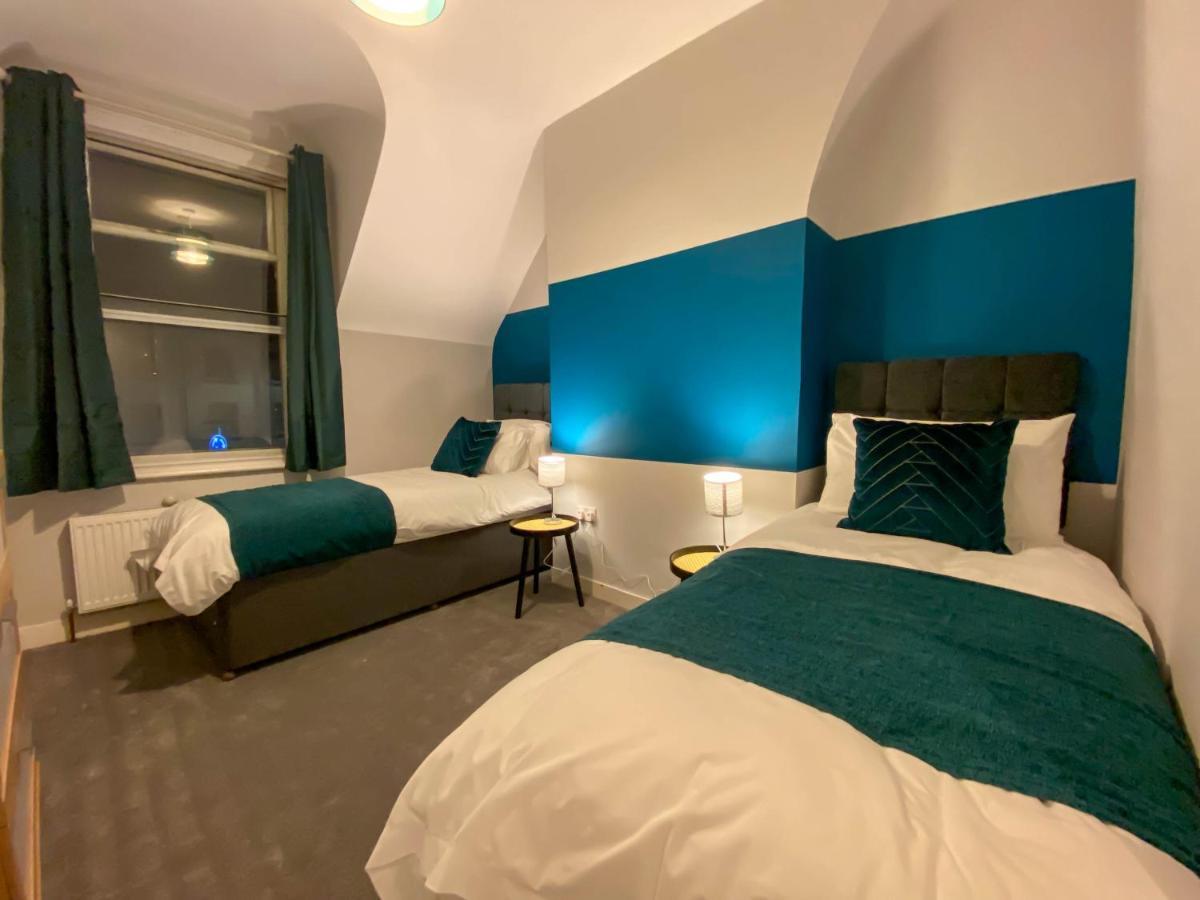 The Becket - Three Bedroom City Centre House With Parking Canterbury Exterior photo