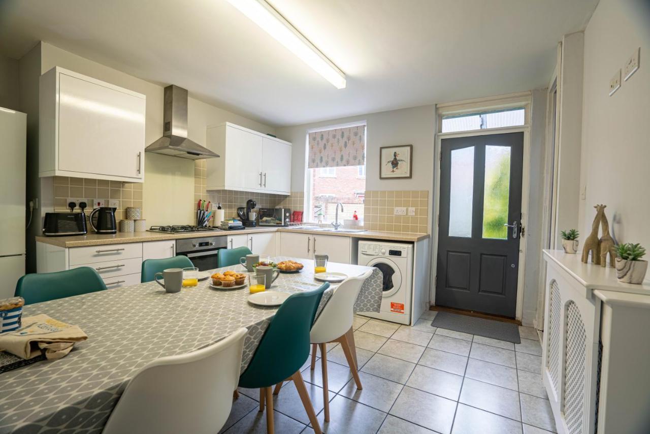 The Becket - Three Bedroom City Centre House With Parking Canterbury Exterior photo