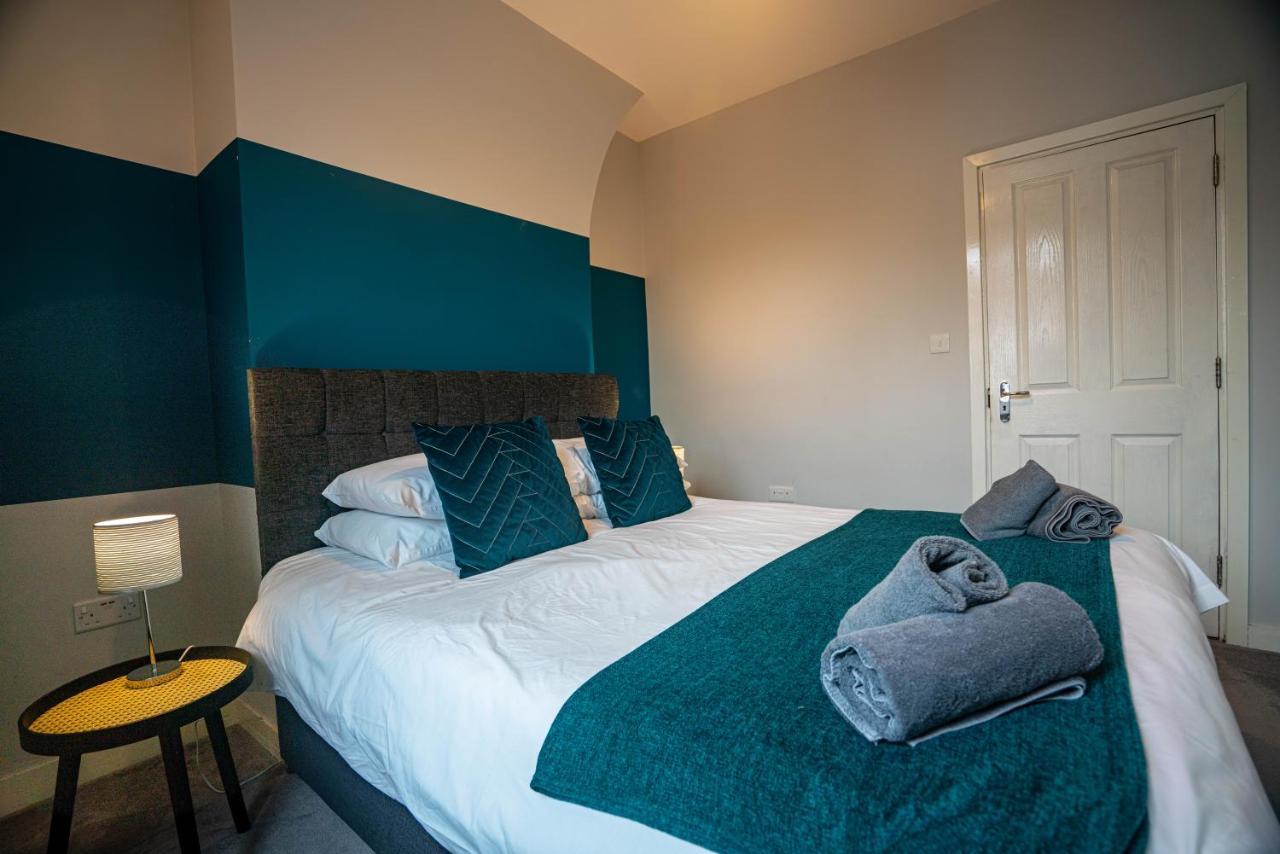 The Becket - Three Bedroom City Centre House With Parking Canterbury Exterior photo