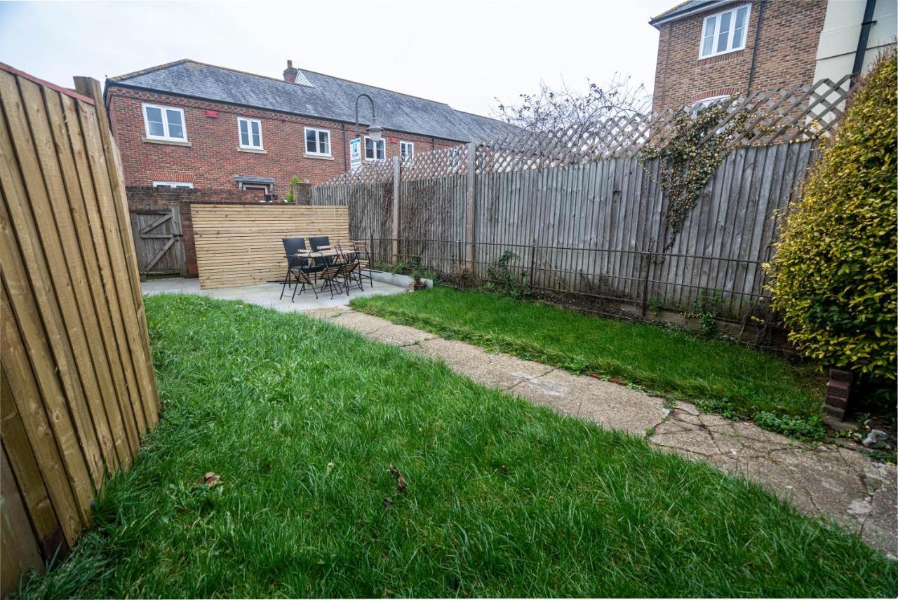 The Becket - Three Bedroom City Centre House With Parking Canterbury Exterior photo